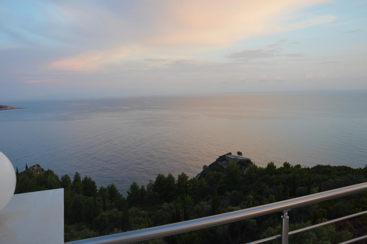 Mihalis Apartments ฮีมาเรอ ภายนอก รูปภาพ