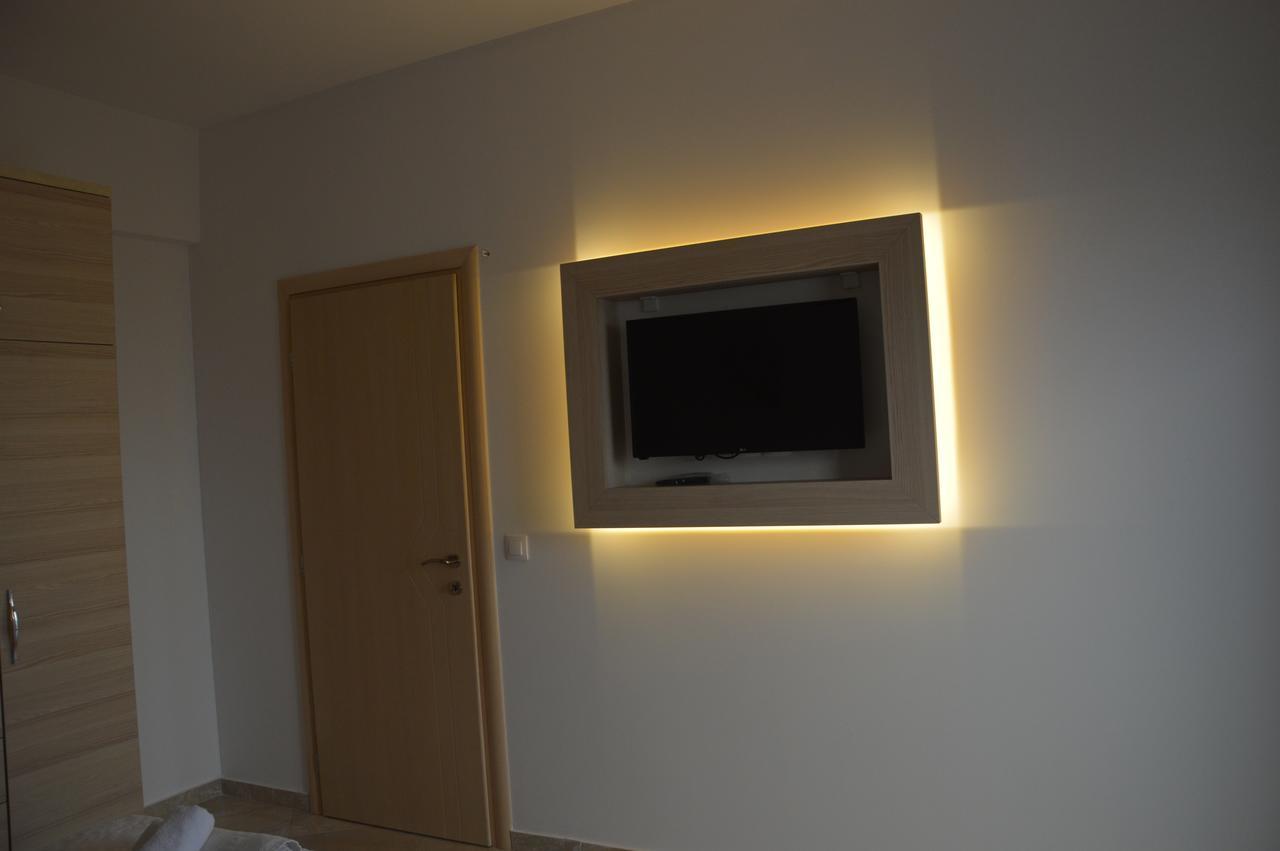 Mihalis Apartments ฮีมาเรอ ภายนอก รูปภาพ