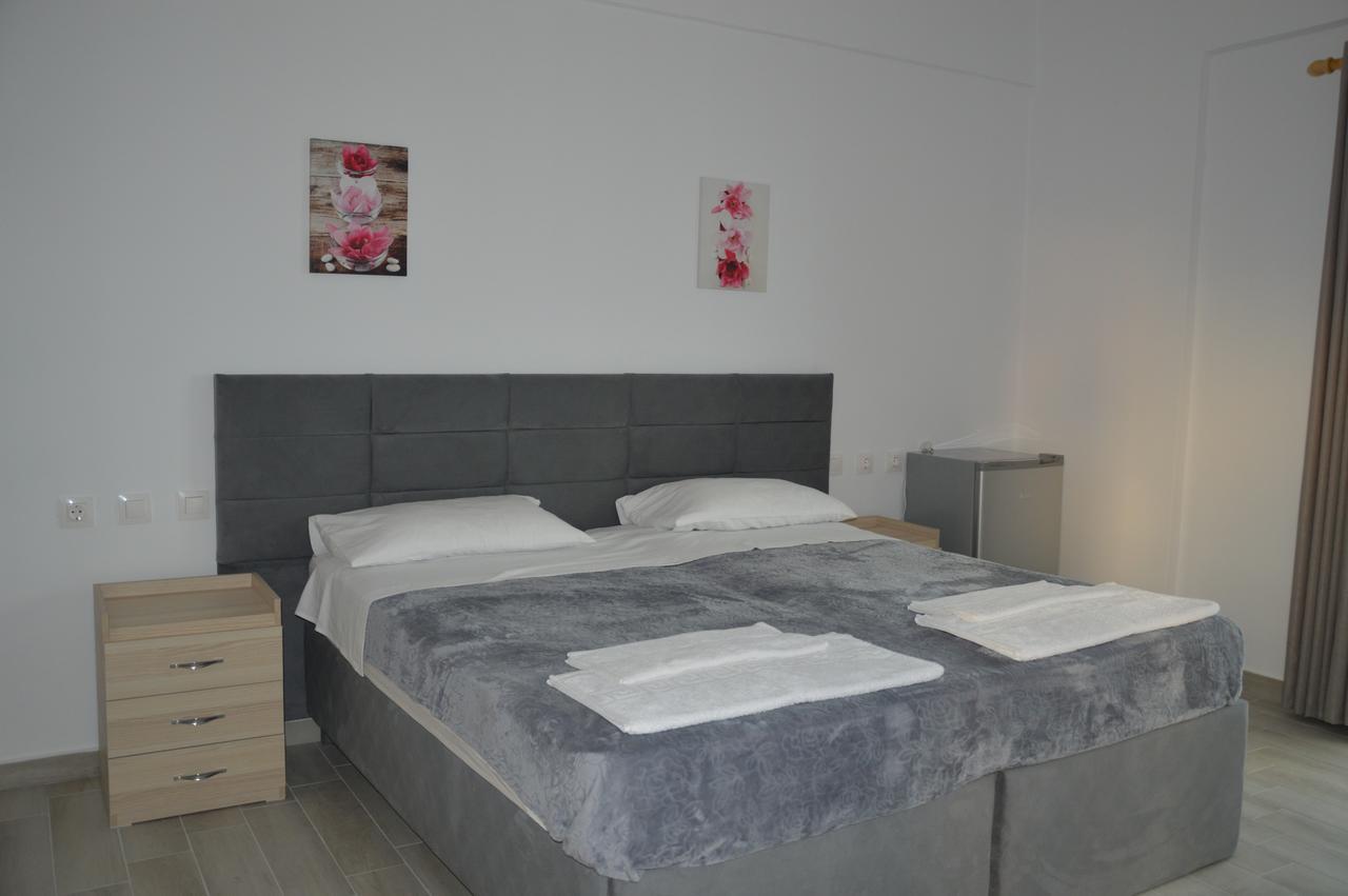 Mihalis Apartments ฮีมาเรอ ภายนอก รูปภาพ