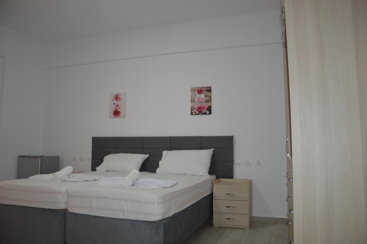 Mihalis Apartments ฮีมาเรอ ภายนอก รูปภาพ