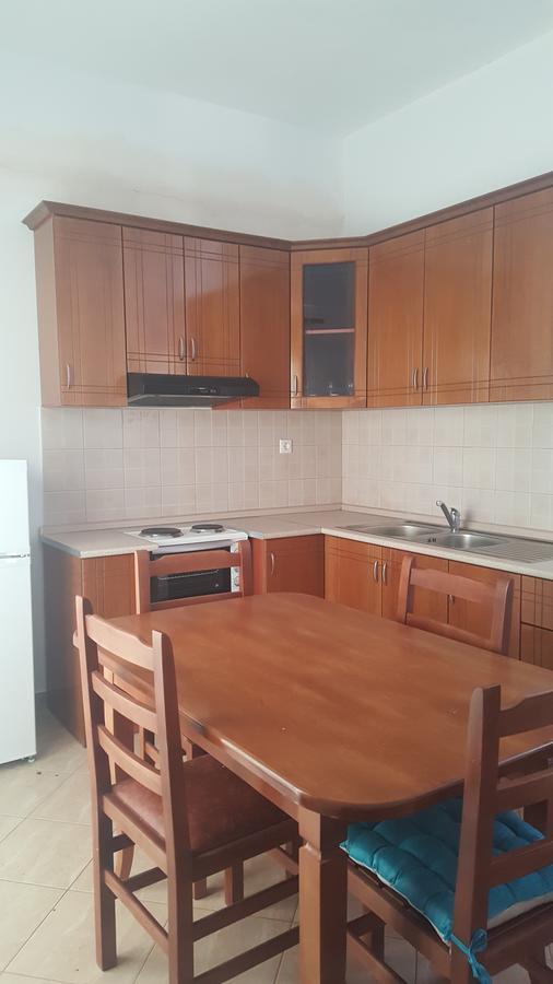 Mihalis Apartments ฮีมาเรอ ภายนอก รูปภาพ