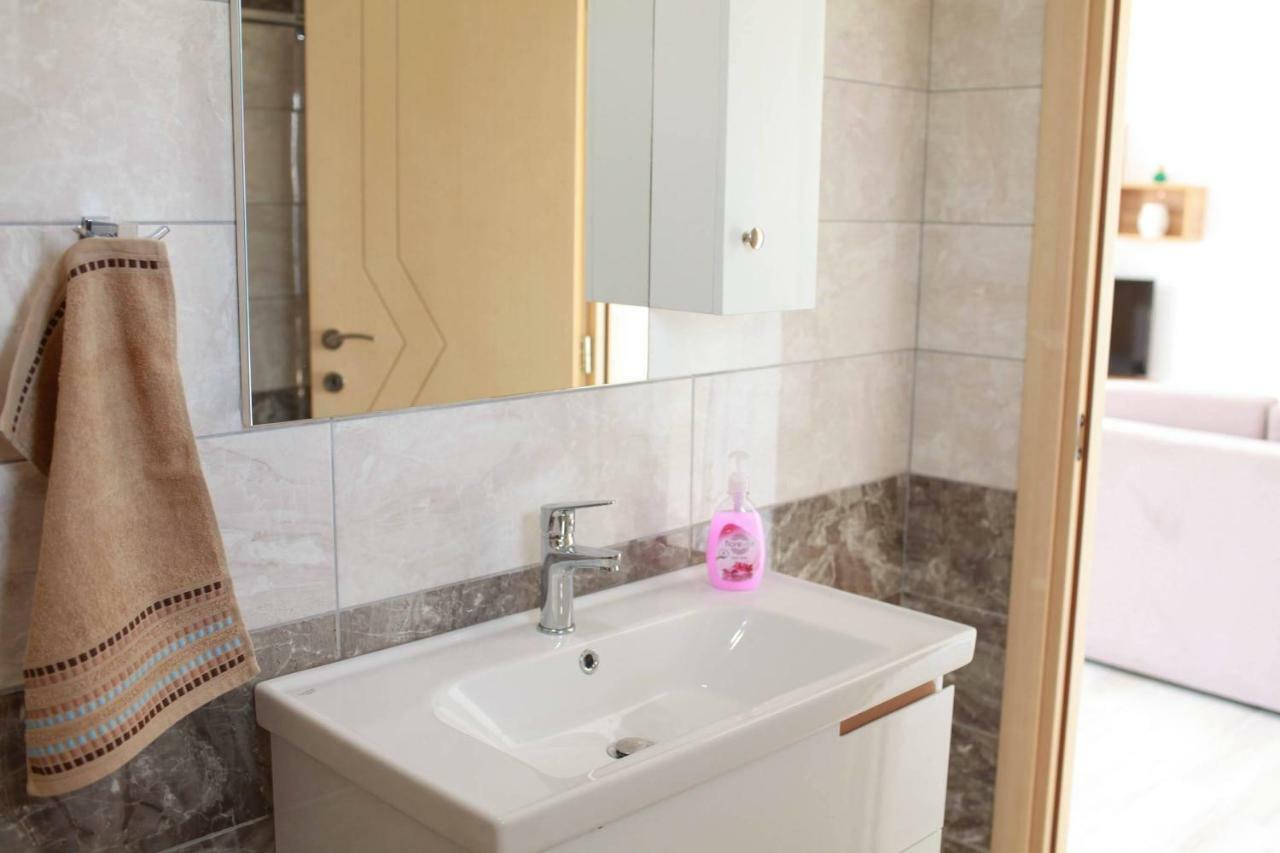 Mihalis Apartments ฮีมาเรอ ภายนอก รูปภาพ
